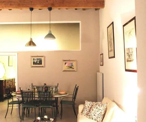 Apartmán Lg House With Balcony Near Ponte Vecchio